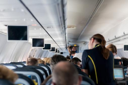24 Sätze, die du einer Stewardess niemals sagen solltest